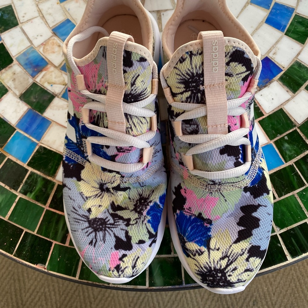 Adidas Cloudform 2.0 size 9 Floral!
